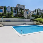 Diana By Interhome Vikendica
